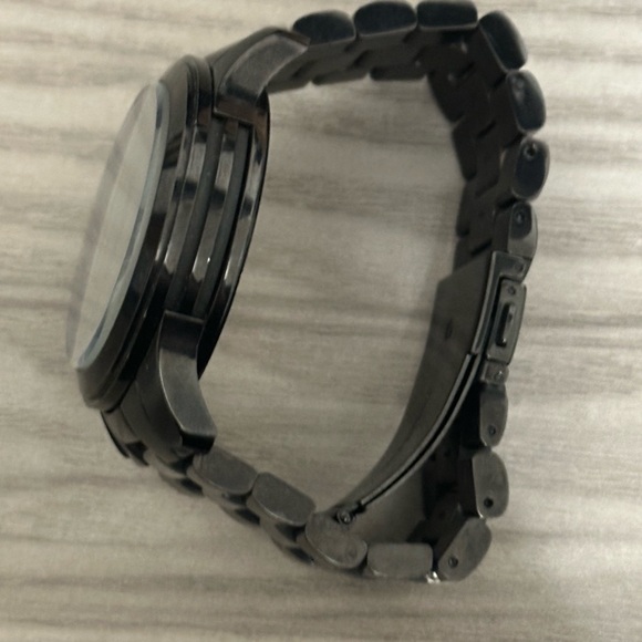 MICHAEL KORS 45mm Oversized Runway watch, Gun Metal Black, Quartz, SS, MK 8157 - Picture 5 of 8